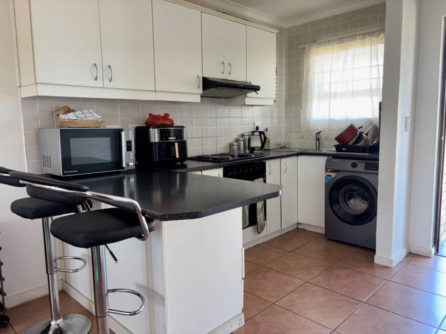 2 Bedroom Property for Sale in Fairview Golf Estate Western Cape
